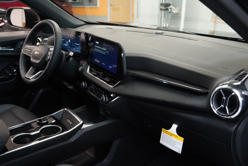 2027 Chevrolet Equinox LT - Photo 26