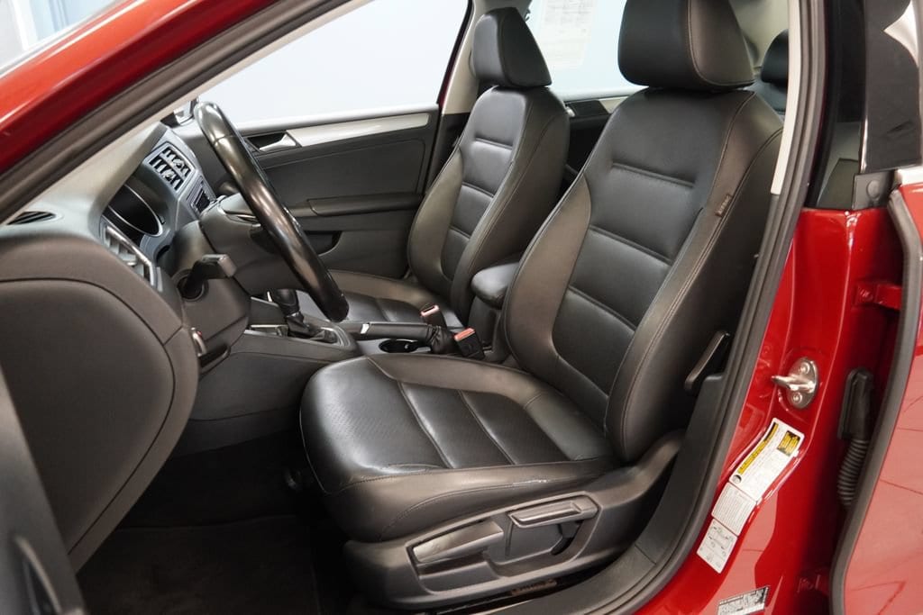 Used 2017 Volkswagen Jetta 1.4T SE Sedan
