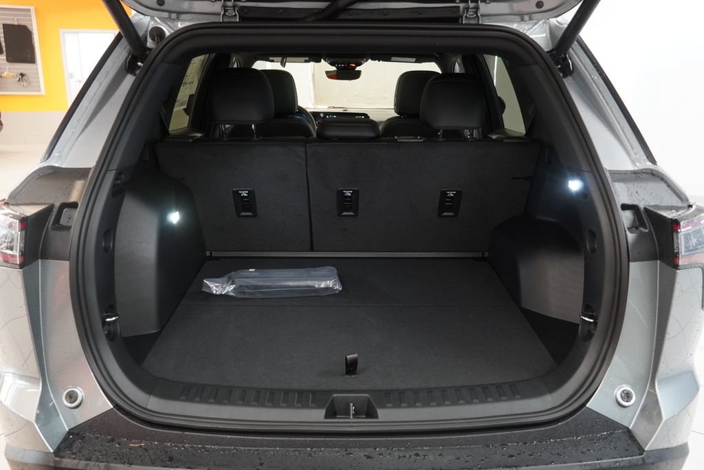 2027 Chevrolet Equinox RS - Photo 13