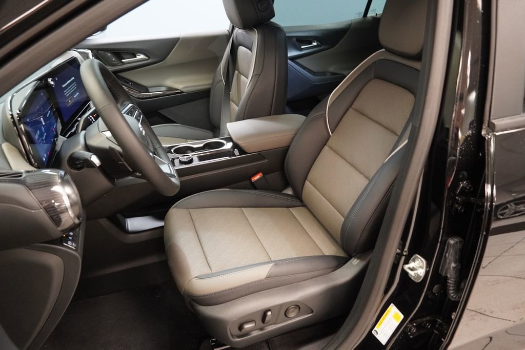 2026 Chevrolet Equinox LT - Photo 3