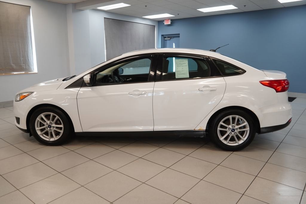 Used 2015 Ford Focus SE with VIN 1FADP3F20FL260404 for sale in Strongsville, OH