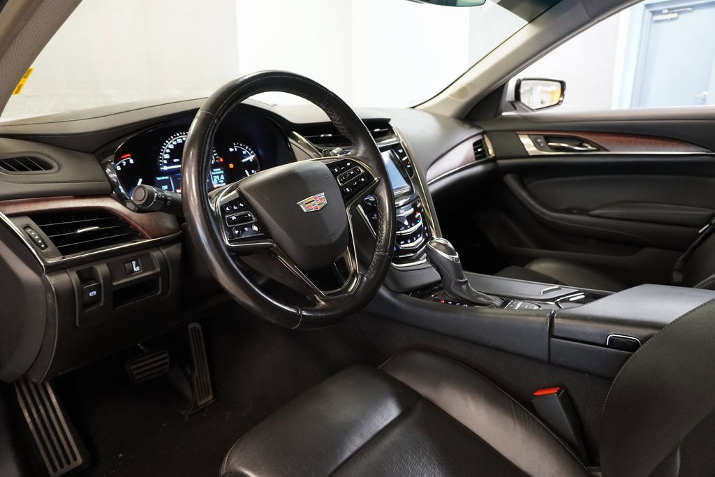 2017 Cadillac CTS Luxury photo 2