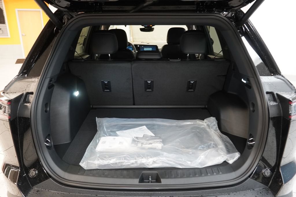 2026 Chevrolet Equinox LT - Photo 10