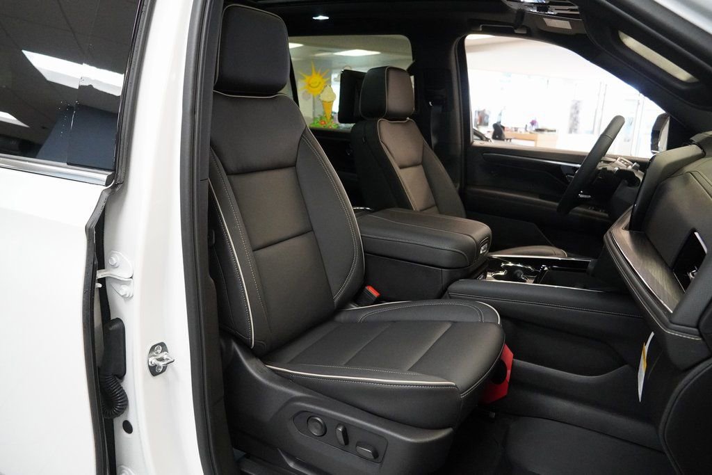 2025 Chevrolet Suburban Premier - Photo 27