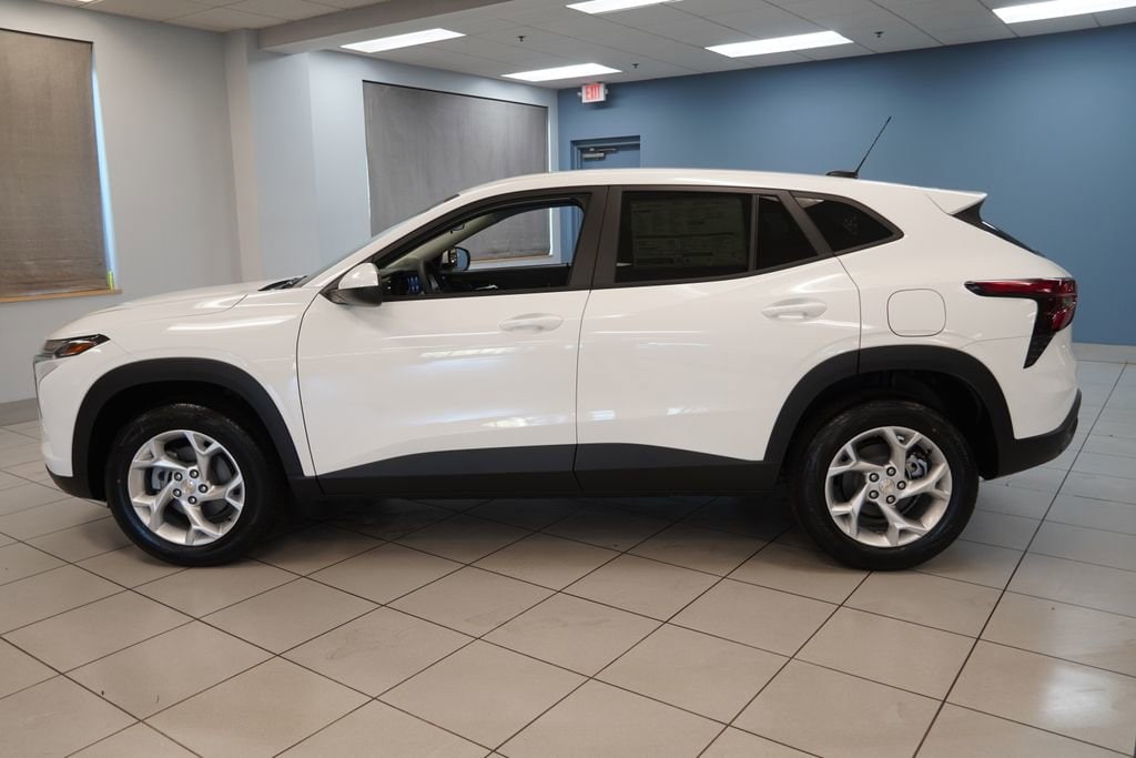 New 2026 Chevrolet Trax LS SUV