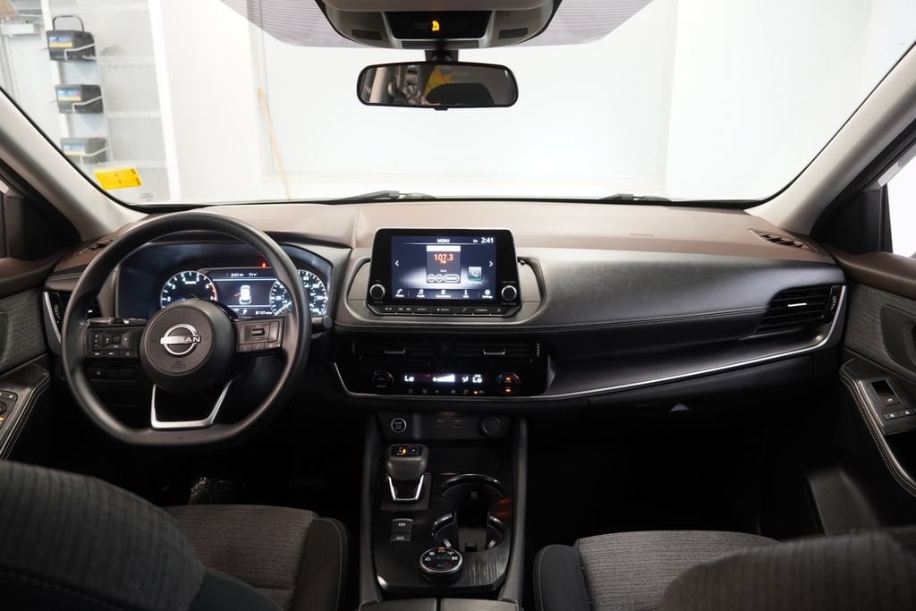 2022 Nissan Rogue SV - Photo 18