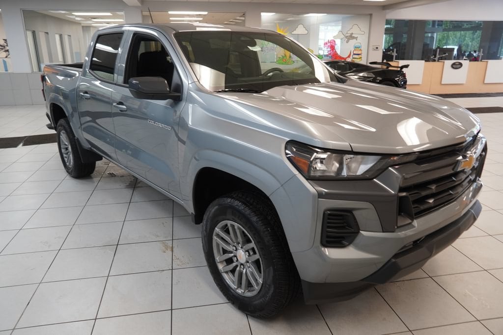 2026 Chevrolet Colorado LT - Photo 15