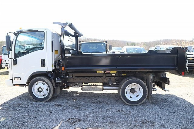 2025 Chevrolet Silverado 4500HD photo 2