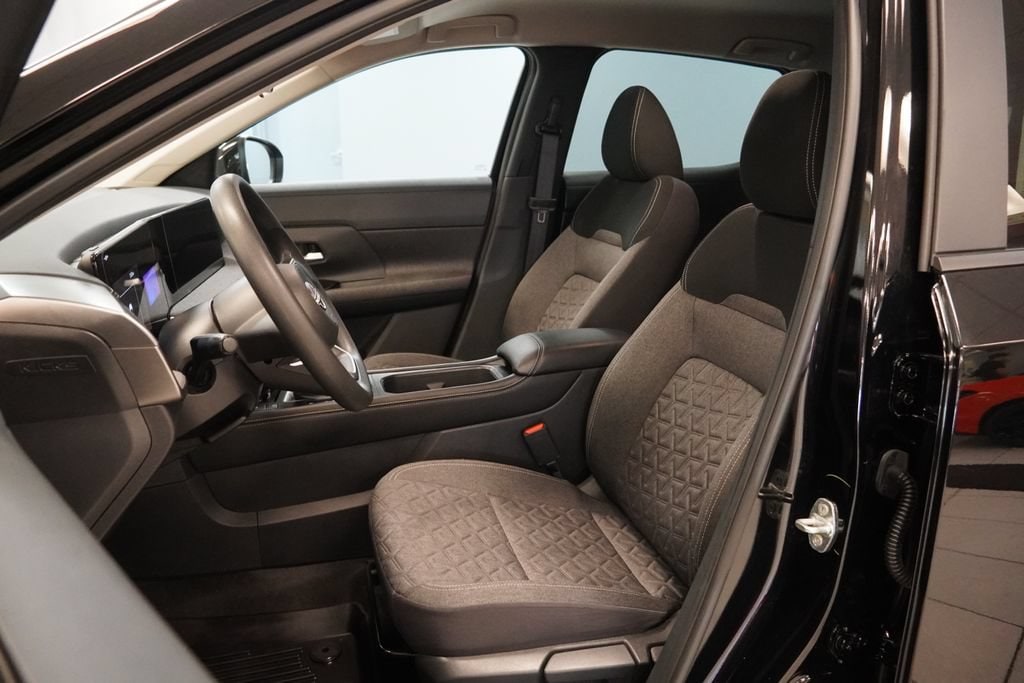 Used 2025 Nissan Kicks SV Intelligent AWD SUV