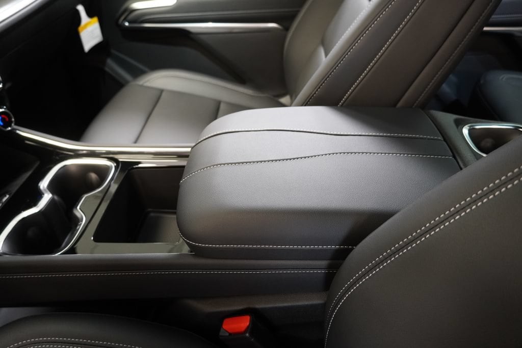 2027 Chevrolet Traverse LT - Photo 23