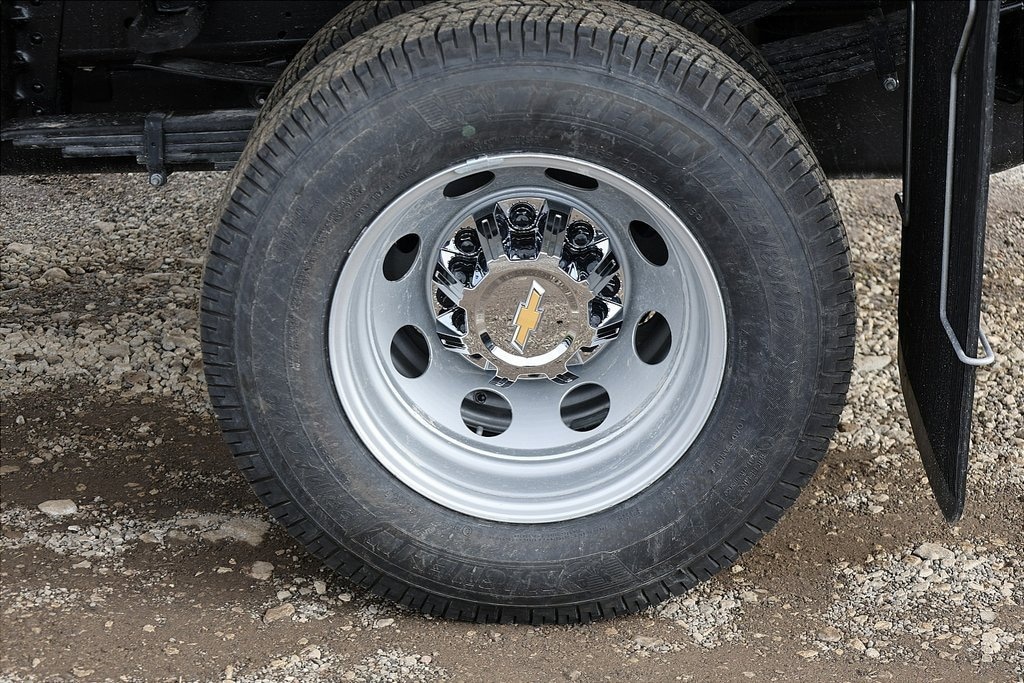 New 2025 Chevrolet Silverado 3500 HD Chassis Cab Work Truck Truck