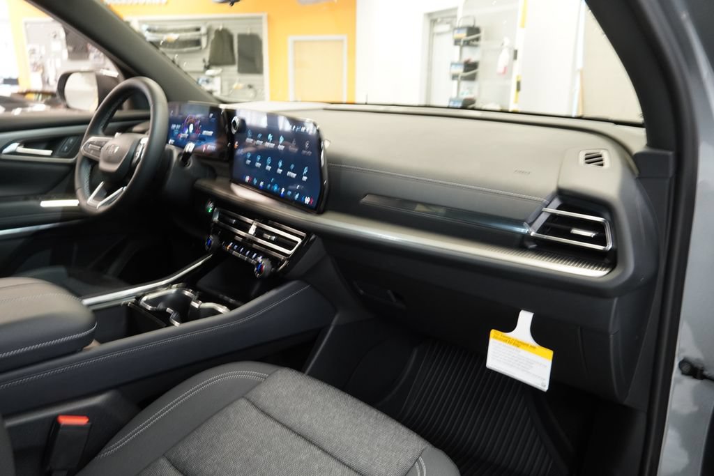 2026 Chevrolet Traverse LT - Photo 38