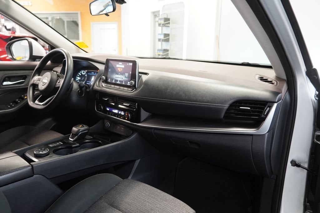 2022 Nissan Rogue SV - Photo 35