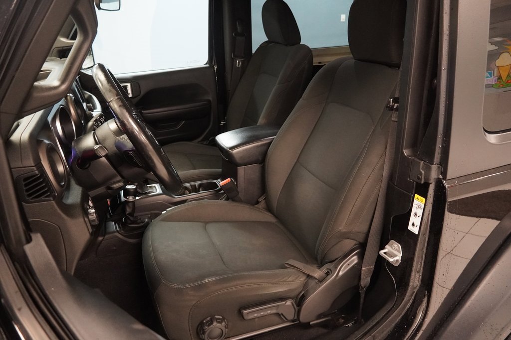 2018 Jeep Wrangler Sport S photo 3