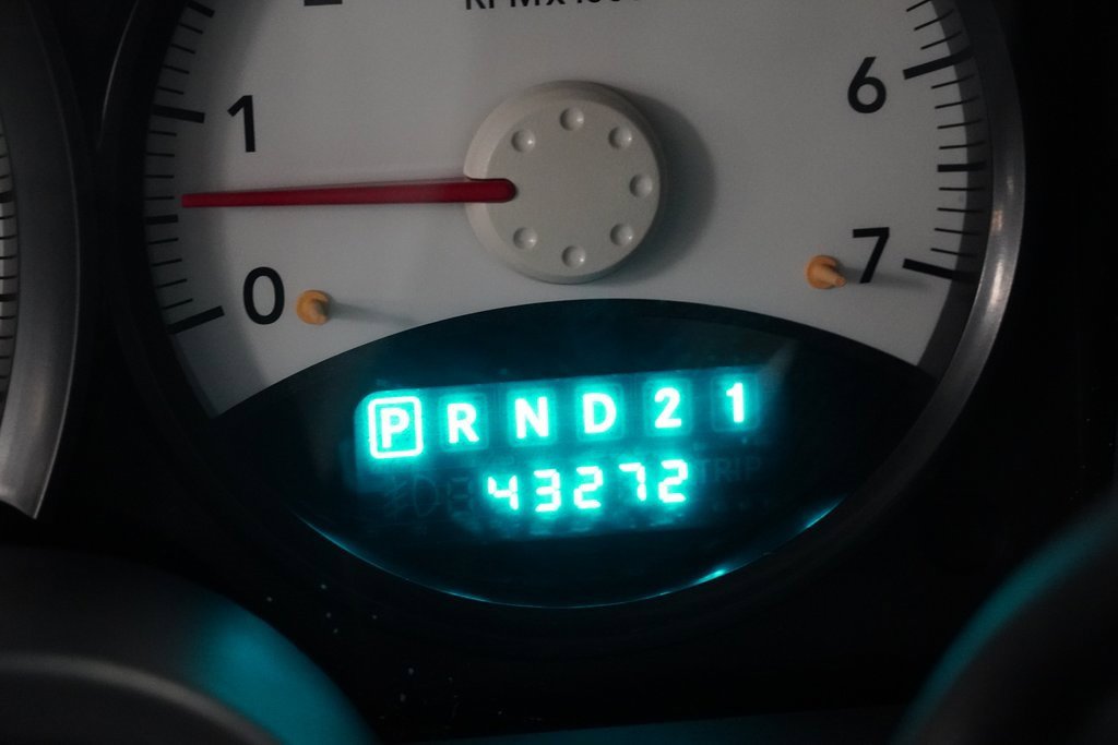 2011 Dodge Dakota SXT SLT photo 4
