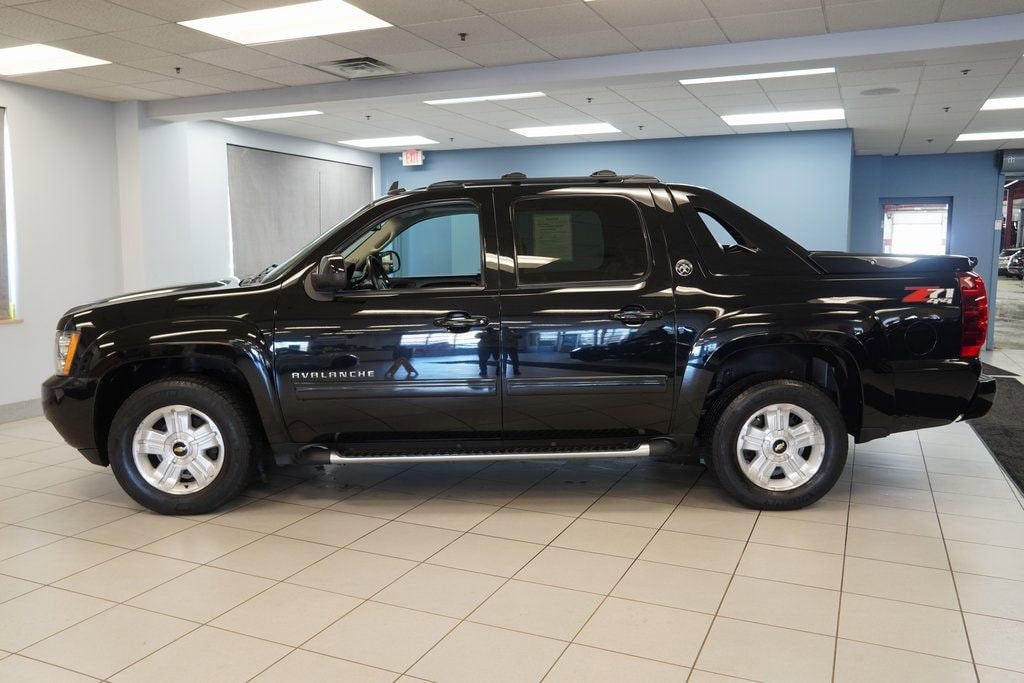 Used 2013 Chevrolet Avalanche LT Truck Crew Cab