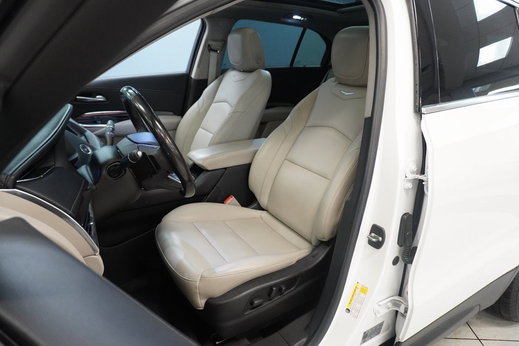 2019 Cadillac XT4 Luxury photo 3