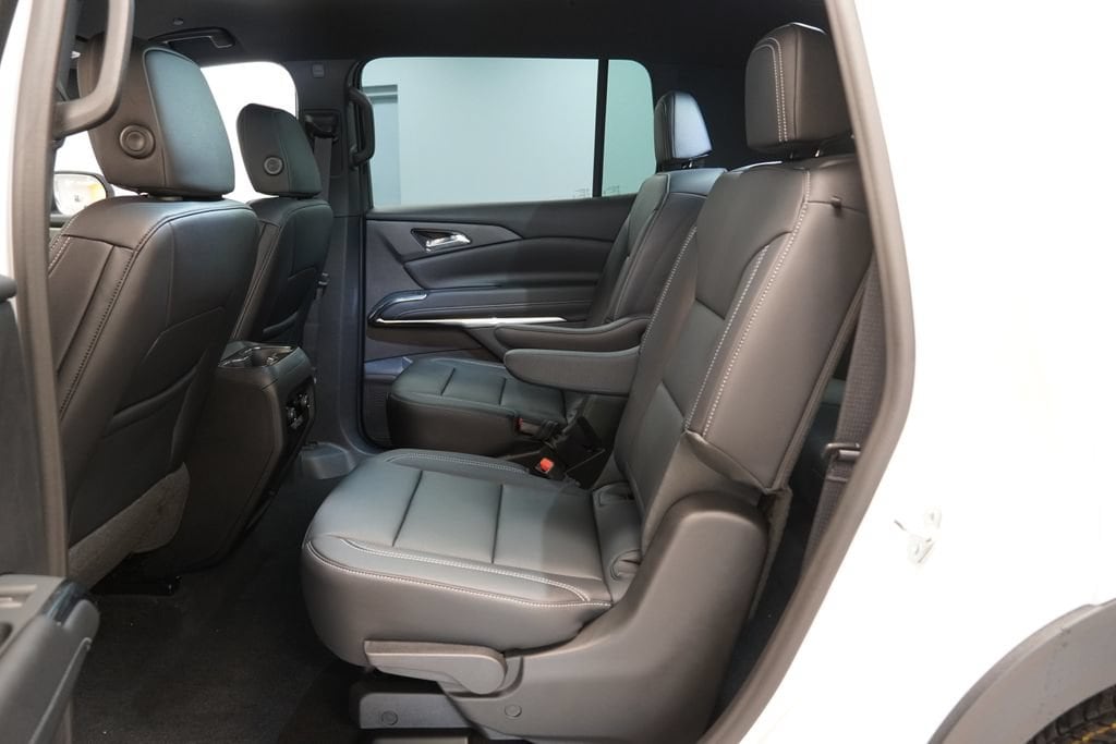 2027 Chevrolet Traverse LT - Photo 27