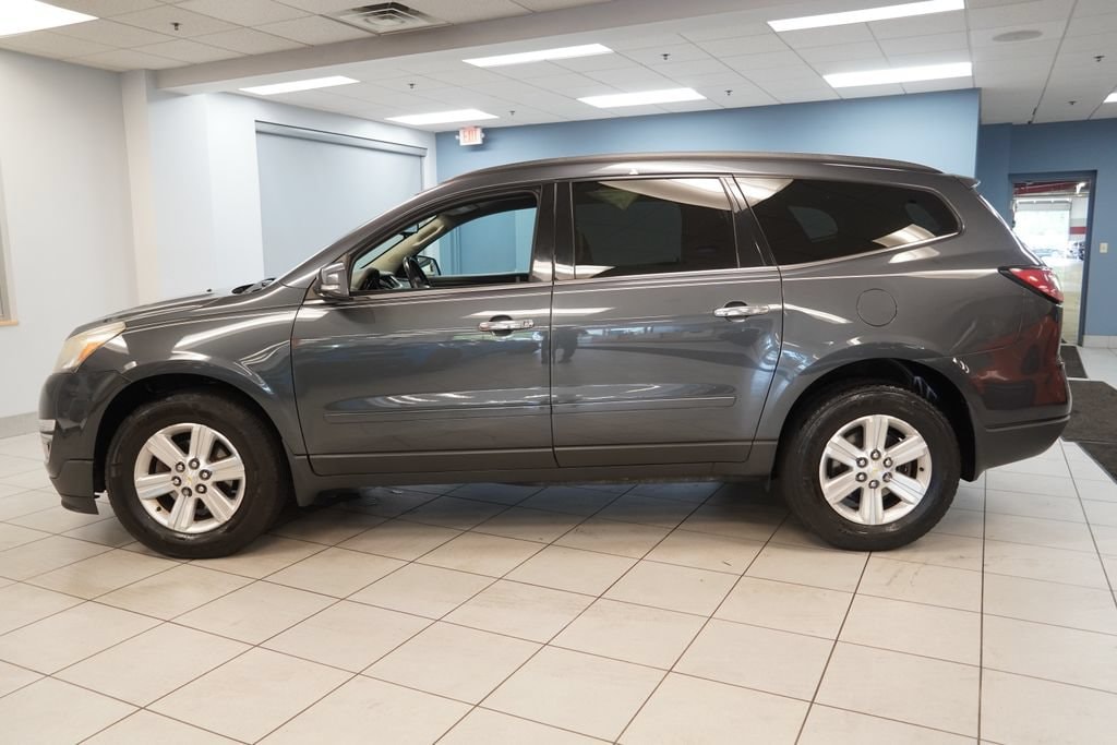 Used 2014 Chevrolet Traverse 1LT with VIN 1GNKRGKD9EJ301656 for sale in Strongsville, OH