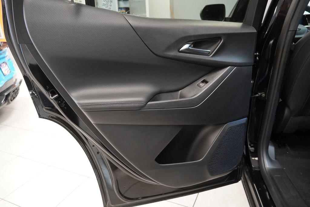 2027 Chevrolet Equinox LT - Photo 25