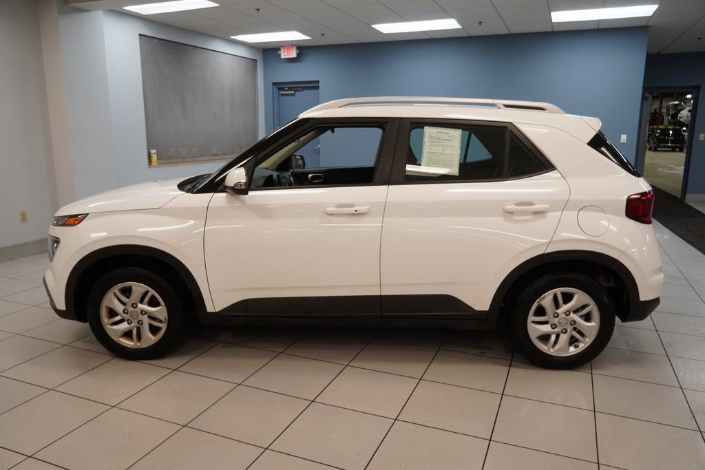 Used 2021 Hyundai Venue SEL with VIN KMHRC8A35MU073574 for sale in Strongsville, OH