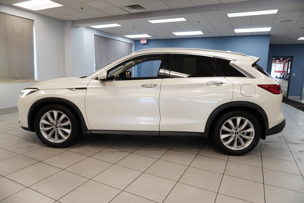 2019 Infiniti QX50 Essential photo 2