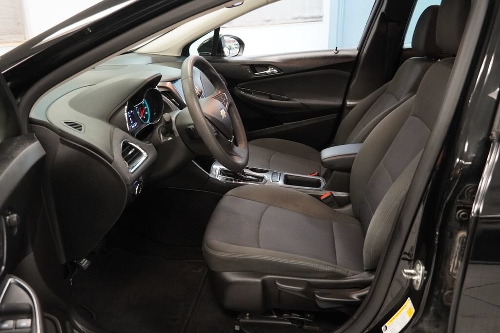 Used 2018 Chevrolet Cruze LT Hatchback