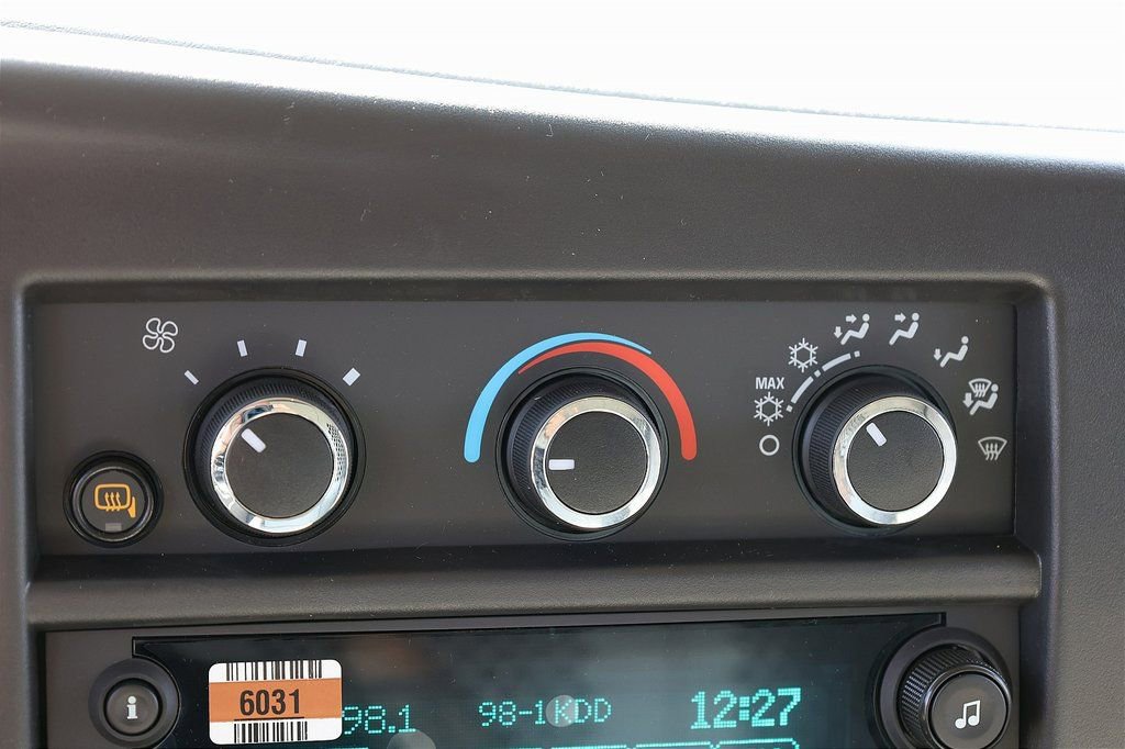2025 Chevrolet Express Cargo Work Van - Photo 31