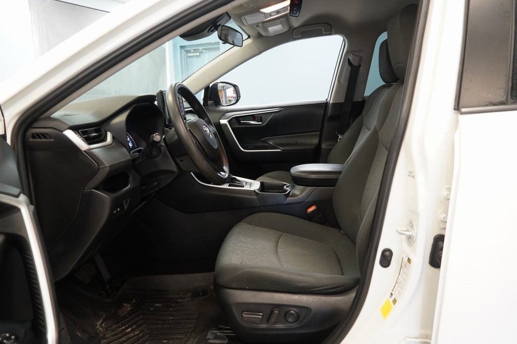 Used 2020 Toyota RAV4 XLE SUV