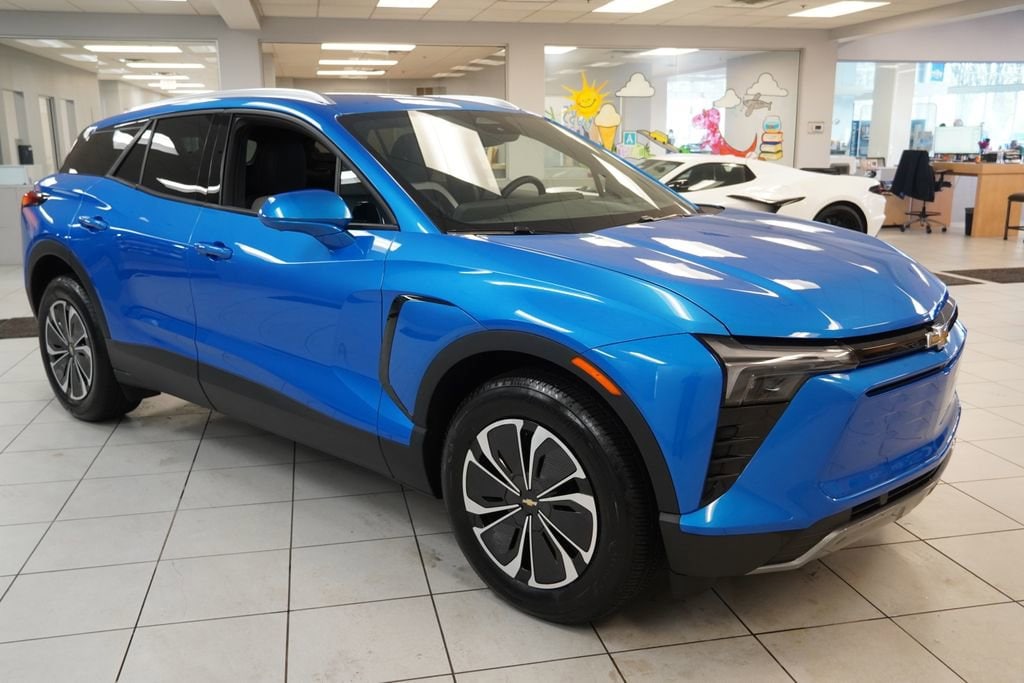 2025 Chevrolet Blazer EV LT - Photo 15