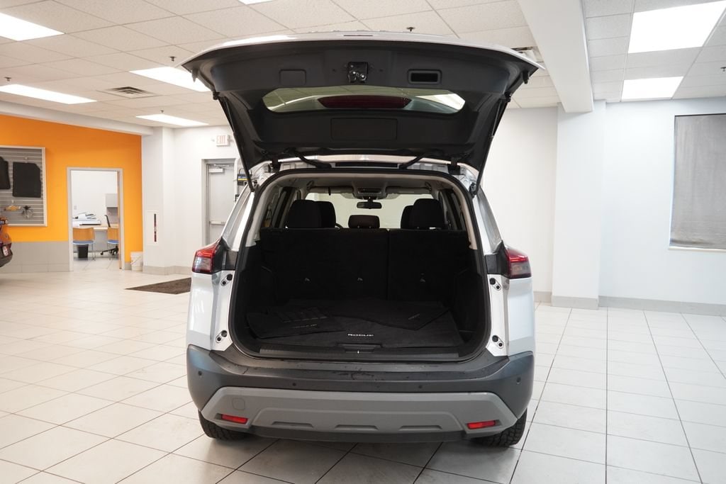 2022 Nissan Rogue SV - Photo 9