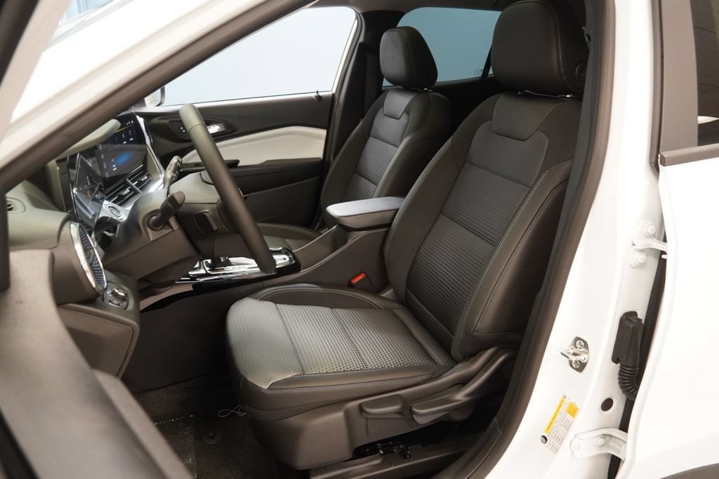 New 2026 Chevrolet Trax LT SUV