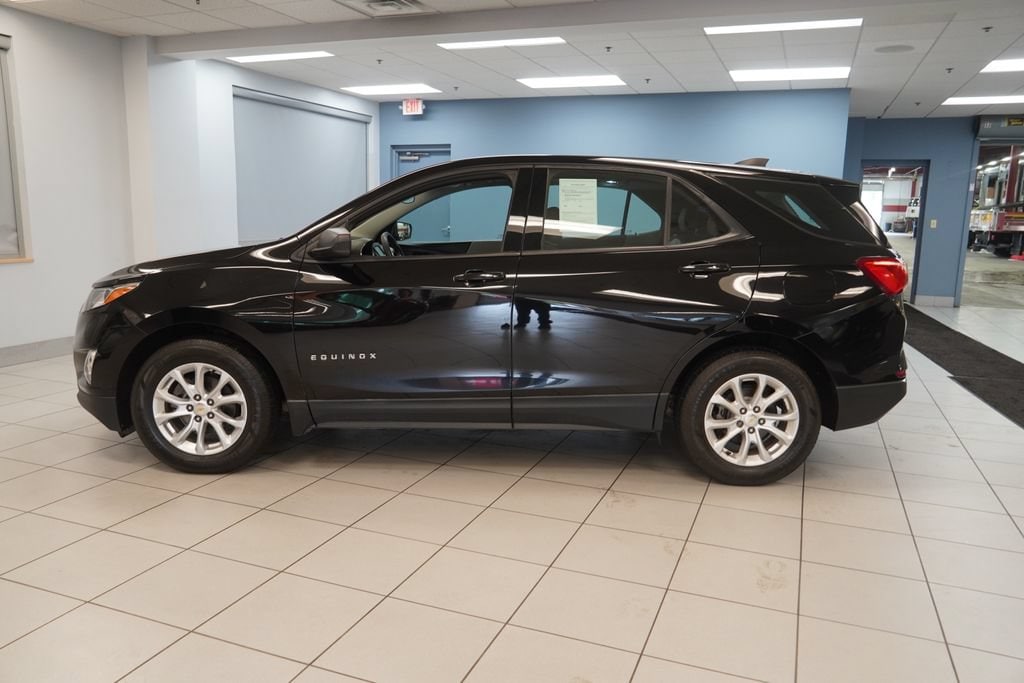 Used 2018 Chevrolet Equinox LS with VIN 2GNAXHEV8J6274937 for sale in Strongsville, OH