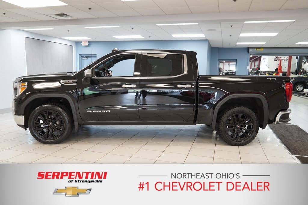 Used 2021 GMC Sierra 1500 SLT with VIN 3GTU9DED9MG454808 for sale in Strongsville, OH