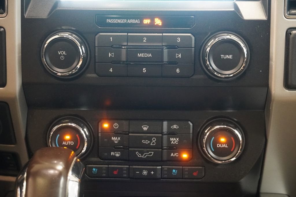2019 Ford F-150 Lariat - Photo 21