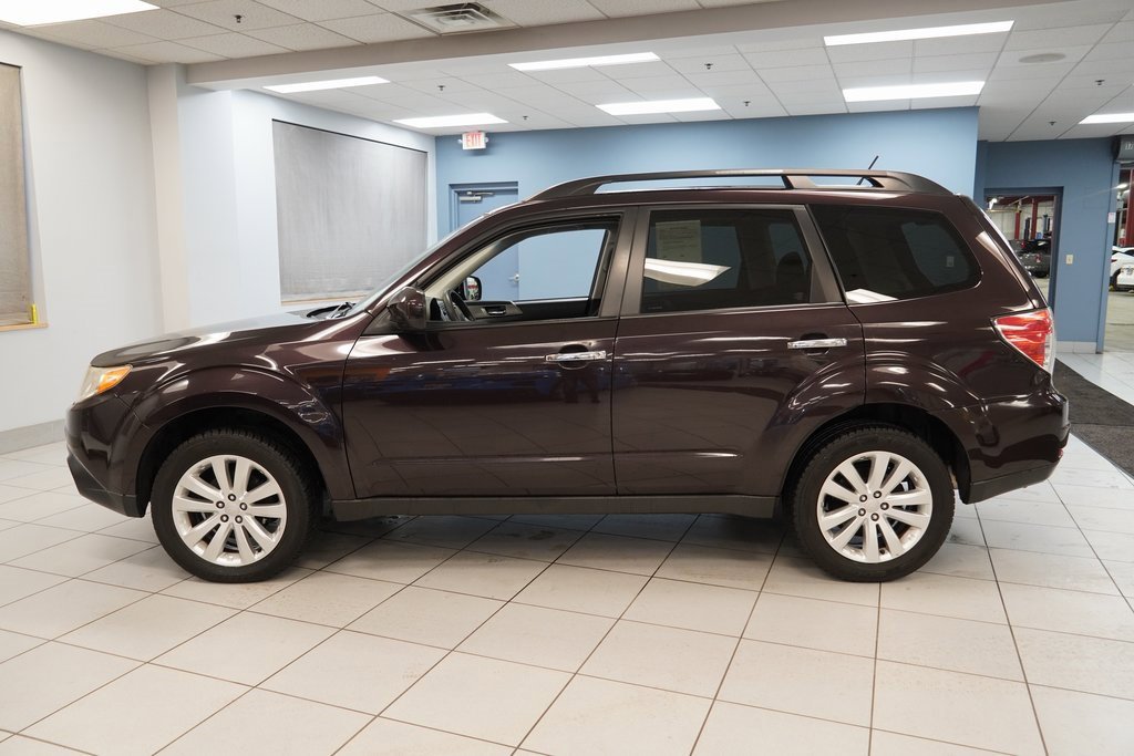 2013 Subaru Forester 2.5X Premium photo 2