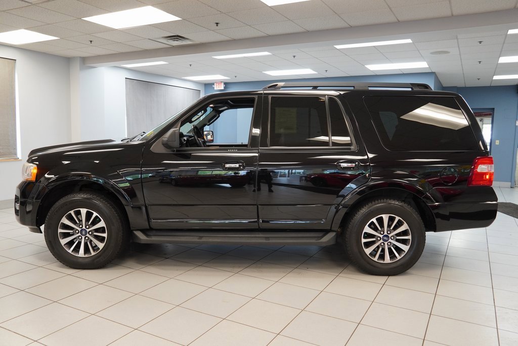 Used 2016 Ford Expedition XLT with VIN 1FMJU1JT4GEF56313 for sale in Strongsville, OH