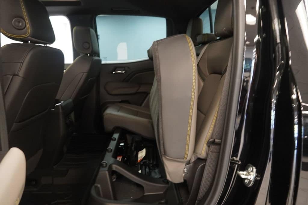 2026 Chevrolet Colorado ZR2 - Photo 28