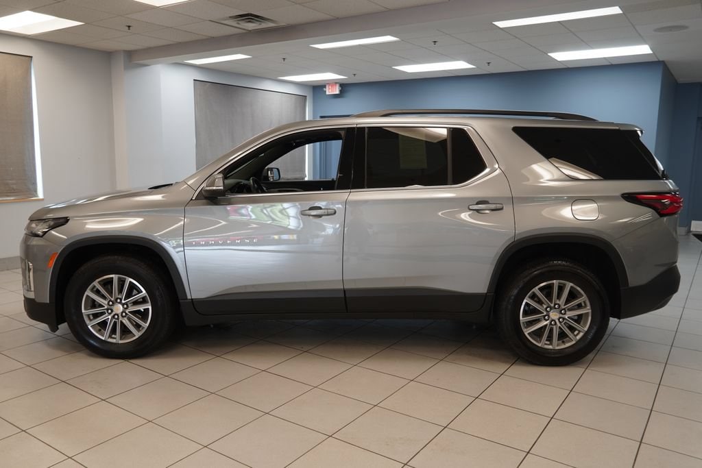 Used 2023 Chevrolet Traverse LT Cloth SUV