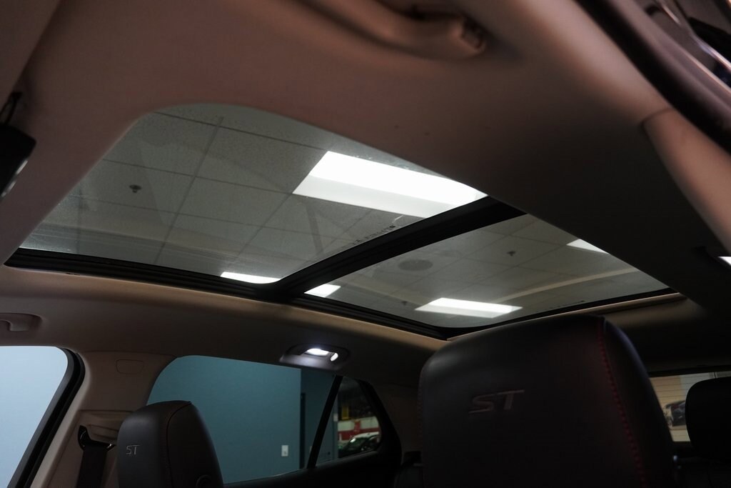 Used 2022 Buick Envision Essence SUV