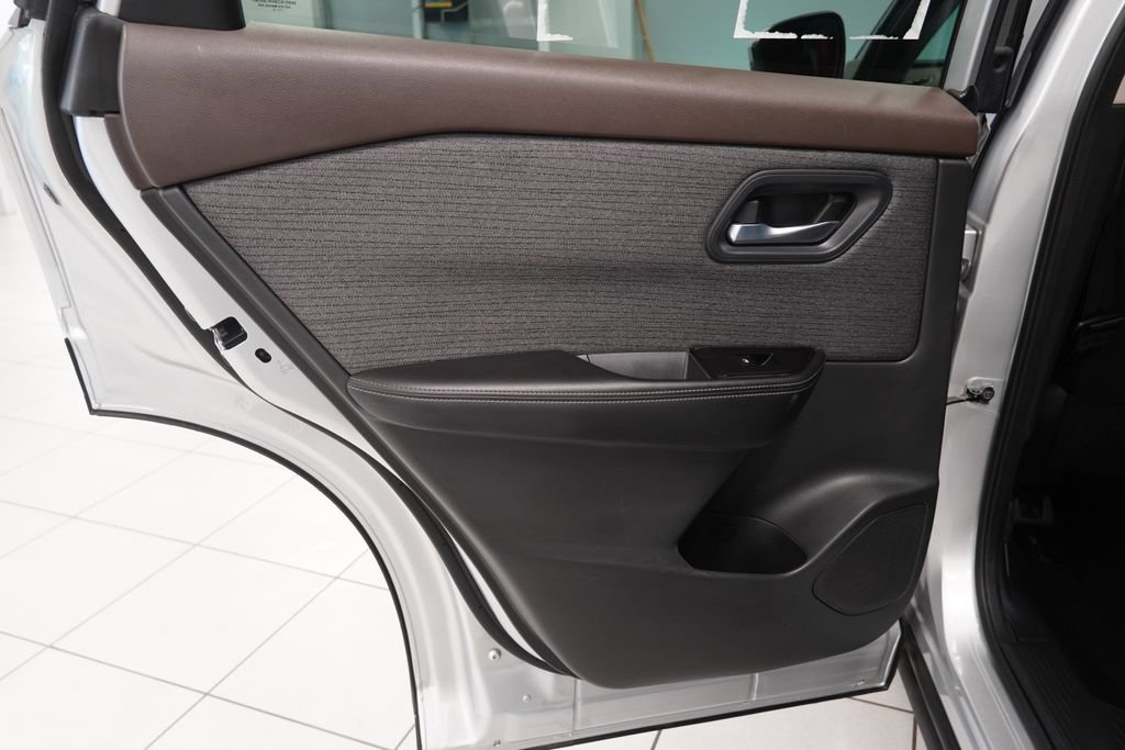 2022 Nissan Rogue SV - Photo 24