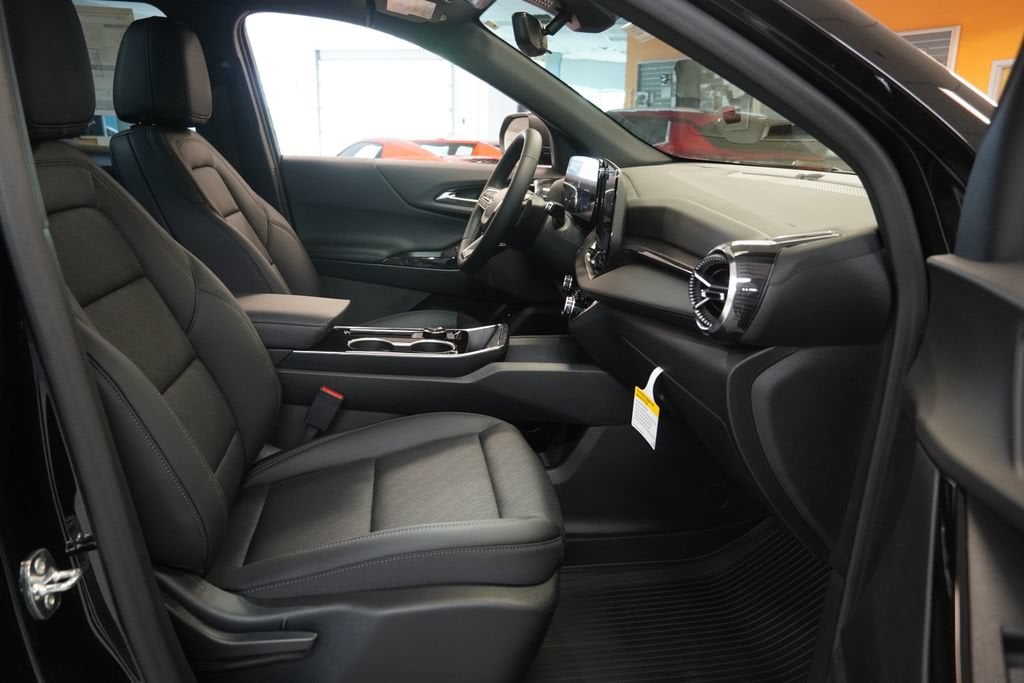 2027 Chevrolet Equinox LT - Photo 36
