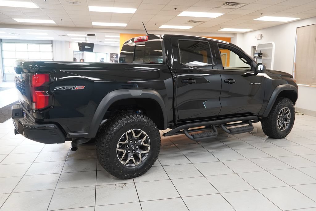 2026 Chevrolet Colorado ZR2 - Photo 12