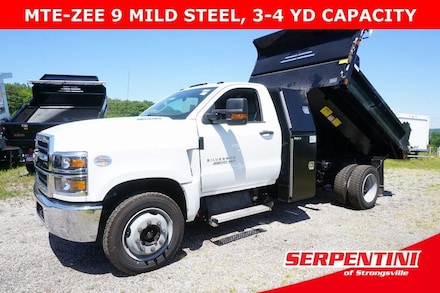 2024 Chevrolet Silverado 4500 HD Work Truck Truck RWD Regular Cab  [NAV, K40, R9N, J24, FK6, UY7, MI0, SLM, U01, V22, UQ5, NK5, U05, VK3, AQQ, E0N, PWR, KUT, NSQ, JL1, N33, FTA, MAH, VT7, BTN, B3P, FTO, UZF, WMY, DPN, C67, G68, KW5, 092, FU7, J48, 1SZ, V46, X88, N4C, N4E, A31, 9L3, 9L7, AKO, P0D, SFW, YK6, F59, U2J, FF3, TR1, 01U, 7Y7, ED9, C7P, AU3, G86, FNP, J69, VNG, K05, AE7, BG9, UDC, KI4, TRW, 719, UE0, C99, H2Q, 4D7, R6W, YMF, HD1, V76, PCJ, EF7, UMN, FPF, GAZ, PD7, XL7, UVC, R7L, 8E4, R7M, PTO, IO3, 1WT, NPR, JPY, R7X, UNL, VXT, ZY1, KBK, FHX, F0C, V8D, K34, U73, XMF, VYU, AY0, L5D]