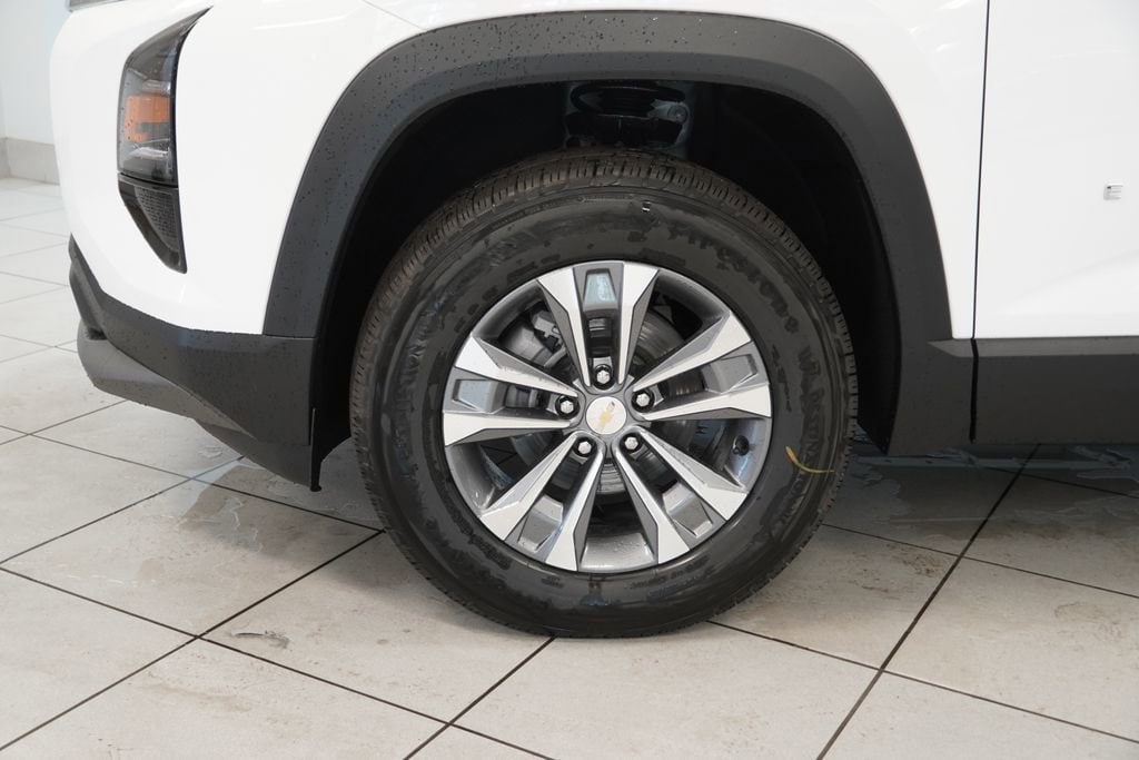 2026 Chevrolet Equinox LT - Photo 18