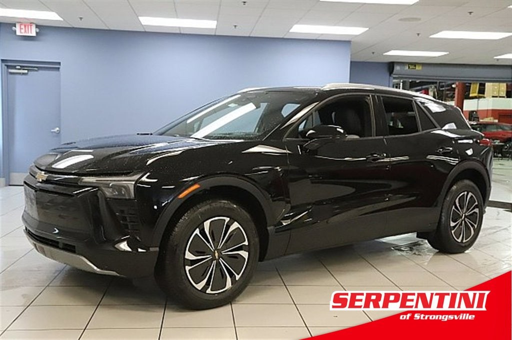 2025 Chevrolet Blazer EV LT's photo