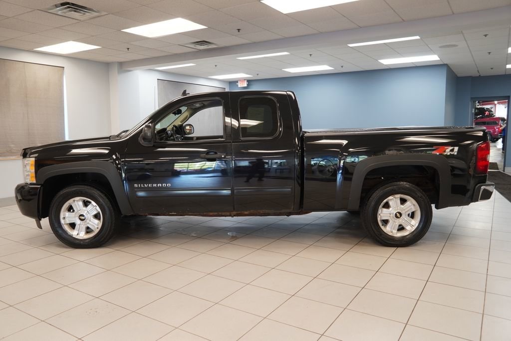 Used 2009 Chevrolet Silverado 1500 LT Truck Extended Cab