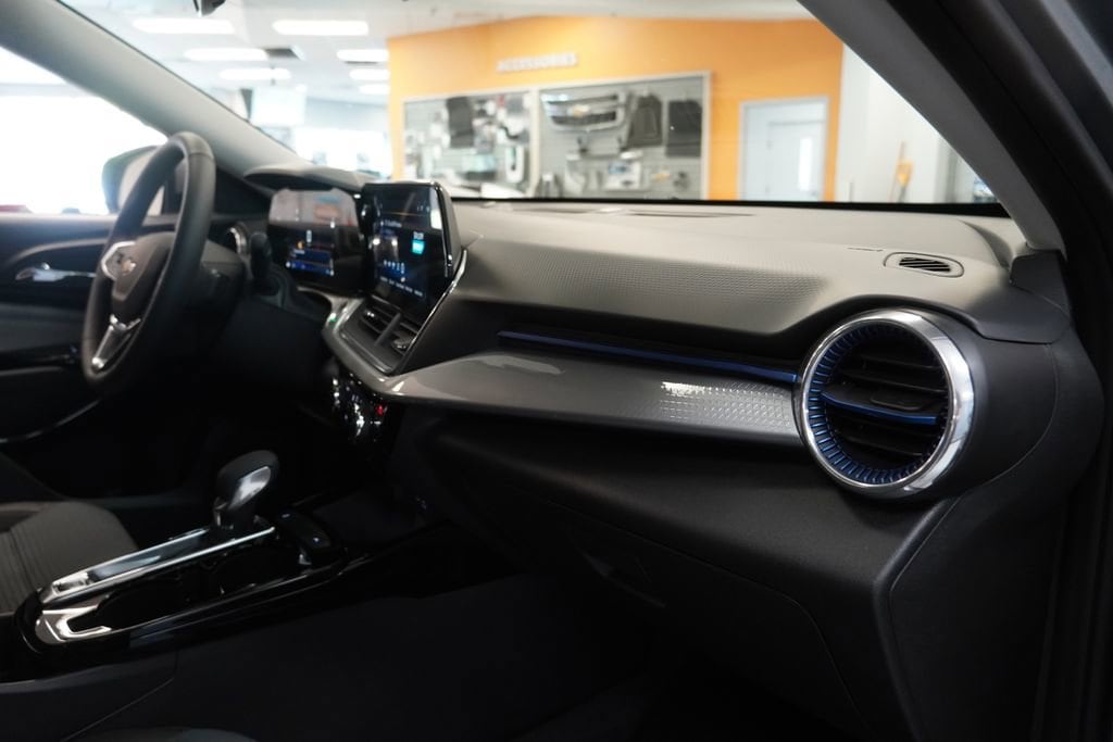 2026 Chevrolet Trax LT - Photo 28