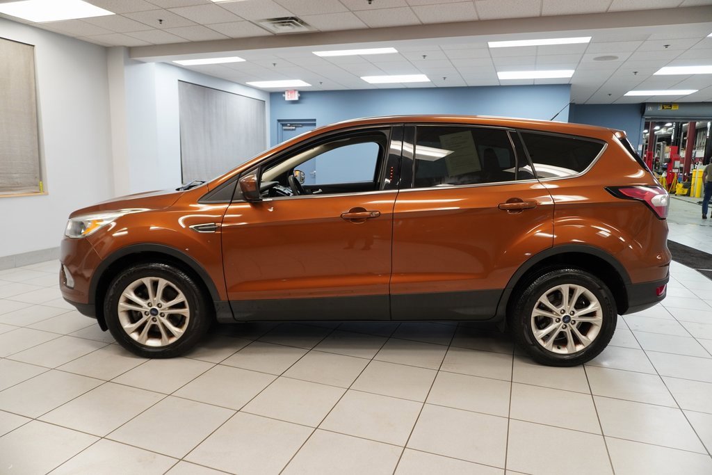 Used 2017 Ford Escape SE with VIN 1FMCU9GD4HUD14989 for sale in Strongsville, OH