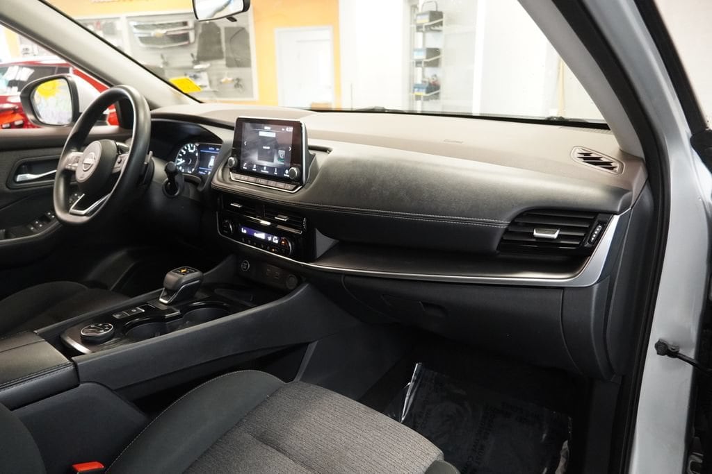 2022 Nissan Rogue SV - Photo 35